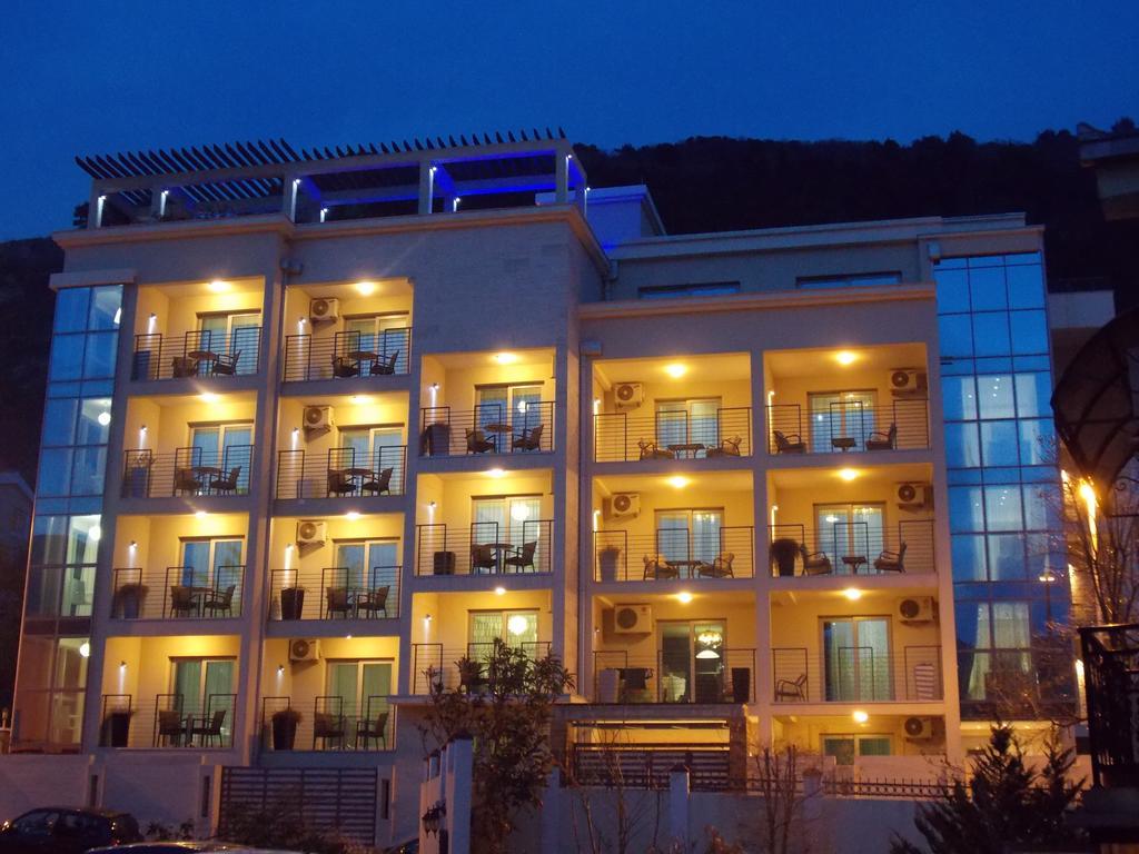 Apartments And Rooms Grand Palazzo Budva Exterior foto